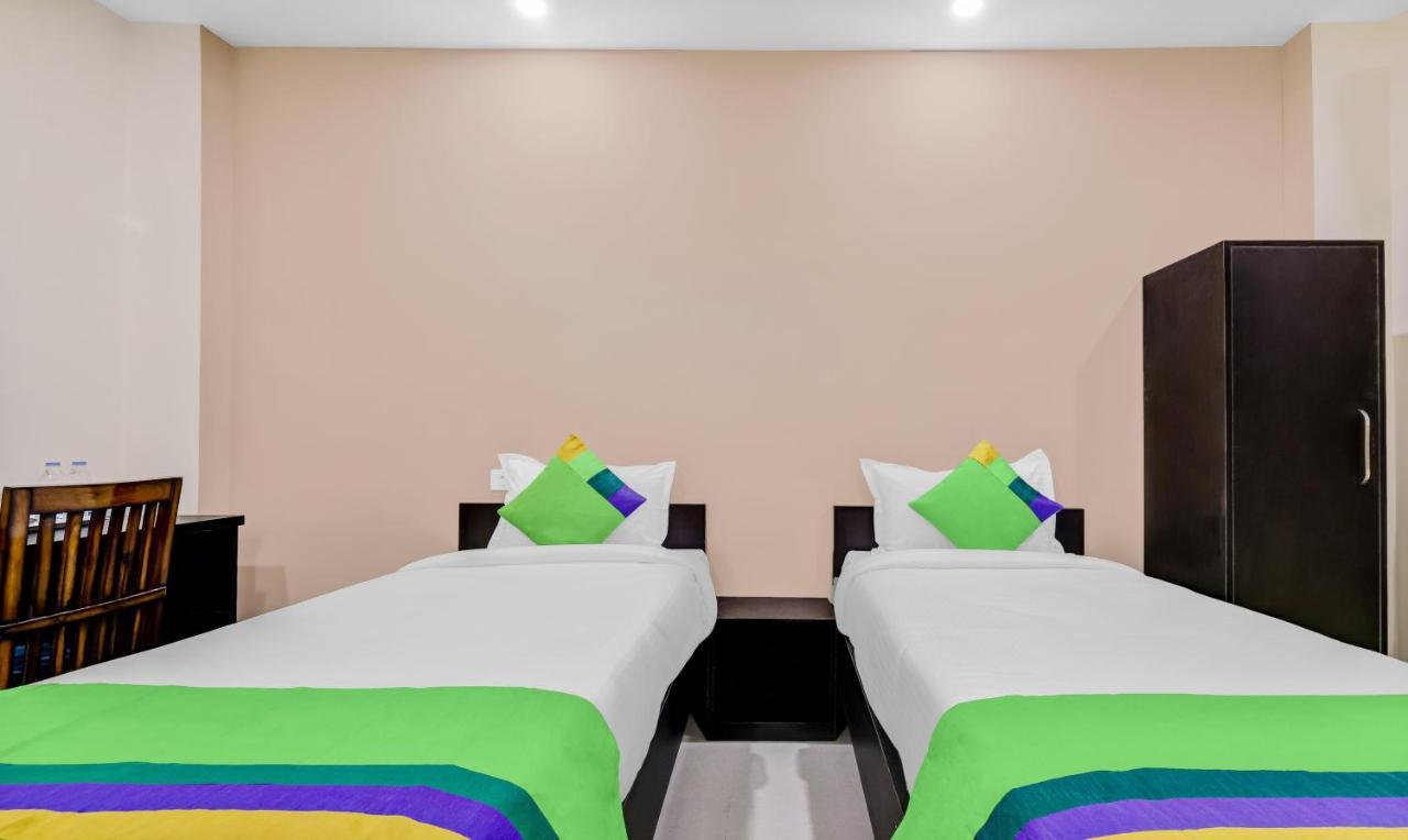 Treebo Hotel Mobi Vip Airport Ґувахаті Екстер'єр фото