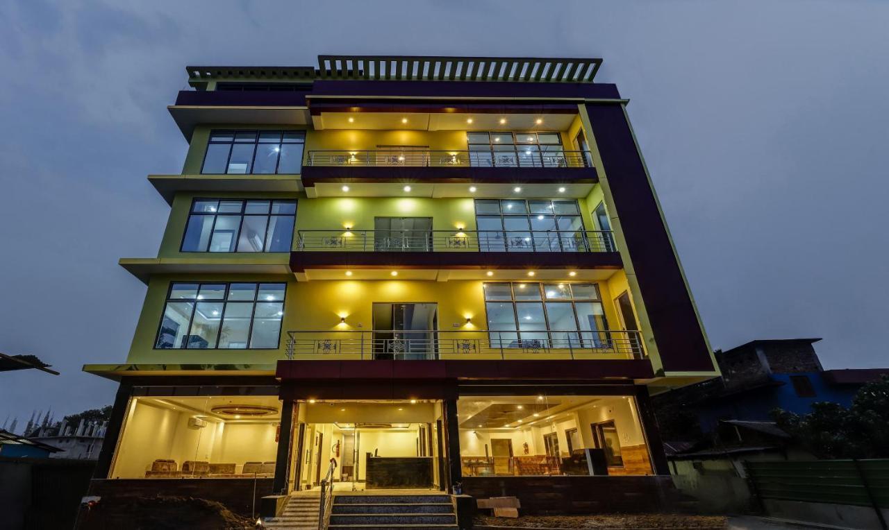Treebo Hotel Mobi Vip Airport Ґувахаті Екстер'єр фото